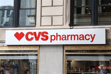 does cvs have flowers near me? exploring the world of gift giving and personal expression